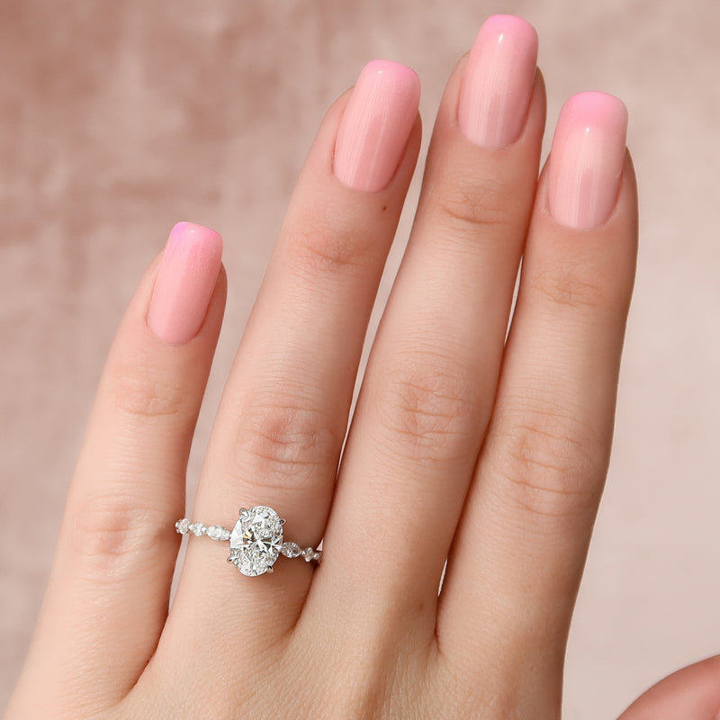 DELICATE RING